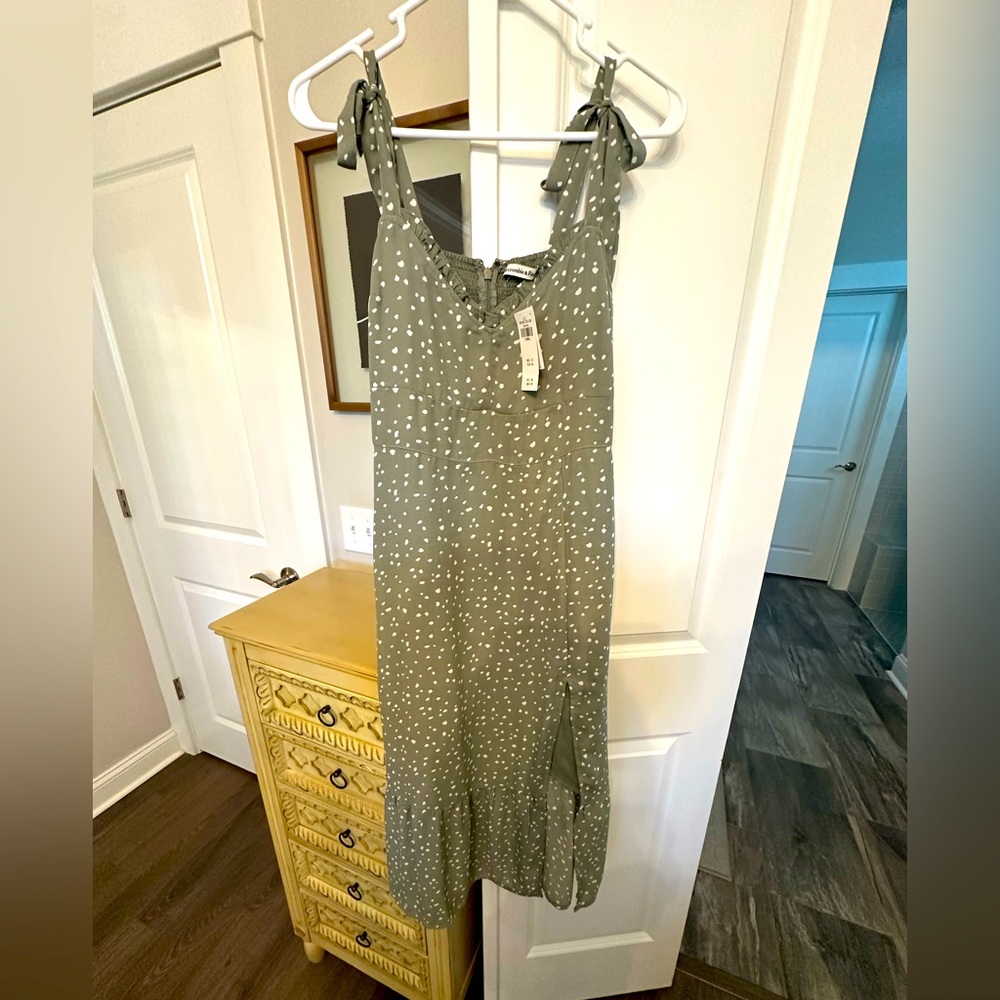 Abercrombie (A&F) Midi Dress